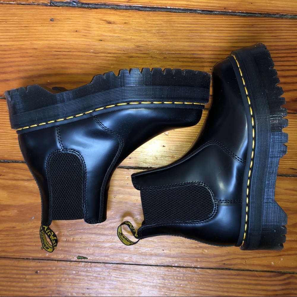 2976 Quad Platform Chelsea Boot